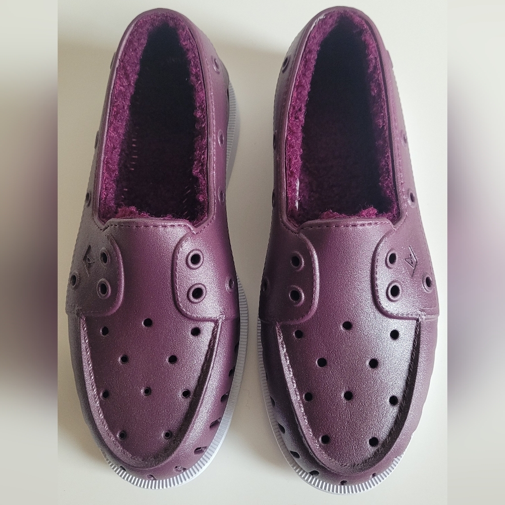 NWOB Sperry Women's Float Cozy Boat Shoes Purple Faux Fur Lining Size 7